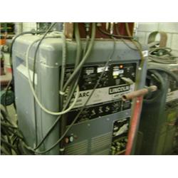 LINCOLN IDEALARC TIG 300/300 ARC WELDER