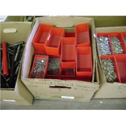 BOX OF ROUND HEAD SCREWS