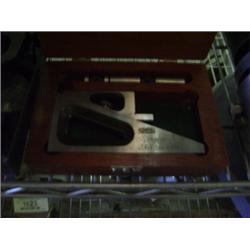 OFF-SET THREADING DIES