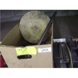 BOX OF HOLDER THREADINGS