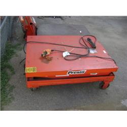 PRESTO HYDRAULIC CART WITH MOWER ATTACHMENT
