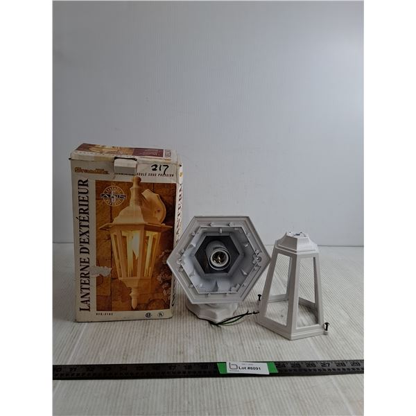 Aluminum Outdoor Wall Light Fixture (NIB)