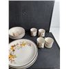 Image 3 : 20 Piece  Ming Pao Dinner Set (NIB)