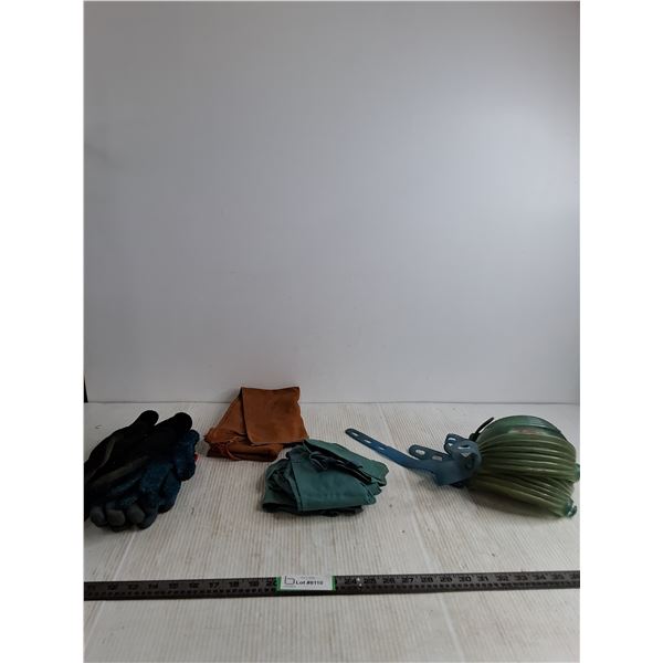 (3) Pairs Of Gloves, Gel Knee Pads, Green Mechanic Caps