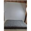 Image 2 : *Grey Dog Bed 36"x27"x3", Pickup Only