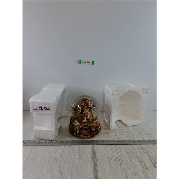 Nativity Scene Snowglobe Music Box with Styrofoam Packaging All As-Is