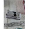 Image 7 : JVC HD Everio Camcorder with Box, Canon PowerShot S30 Camera with Box & Instructions Both Untested