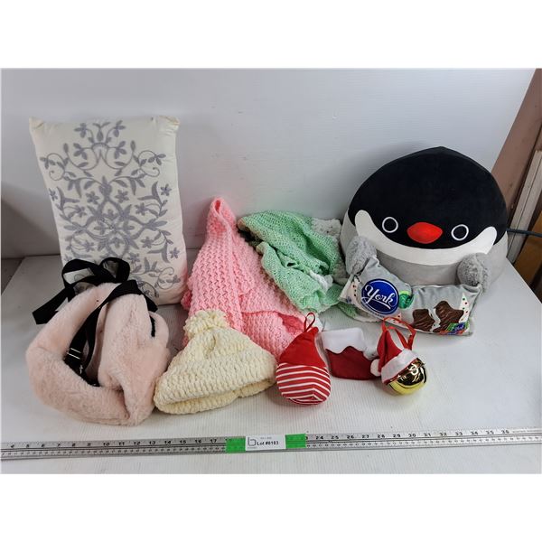 Knitted Mats, Pillow, Plush Penguin, Womens Backpack, Toque, Misc