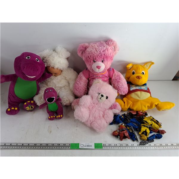 Assorted Plush Toys & Halo Figures