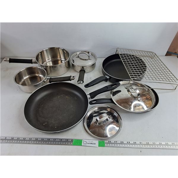 Assorted Stock Pots, Frying Pans & Lids