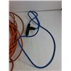 Image 4 : (2) Extension Cords - As Is