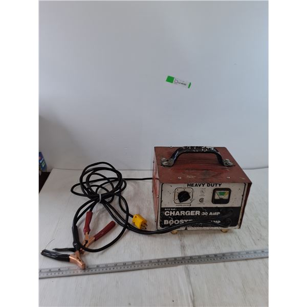 Heavy Duty Charger and Booster, 30-200 Amp Powers On