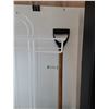 Image 5 : *Towel Rack, Small Show Shovel, Movie/DVD Shelf No Shipping