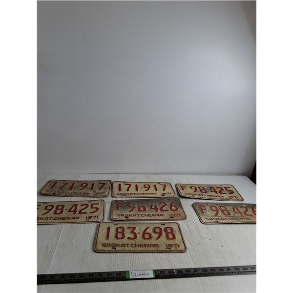 (7) 1971 Saskatchewan License Plates