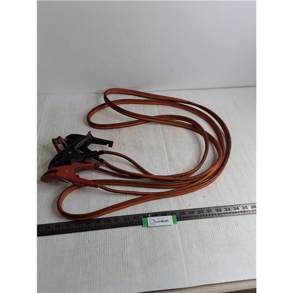 Jumper Cables Featuring Angled Alligator Clips