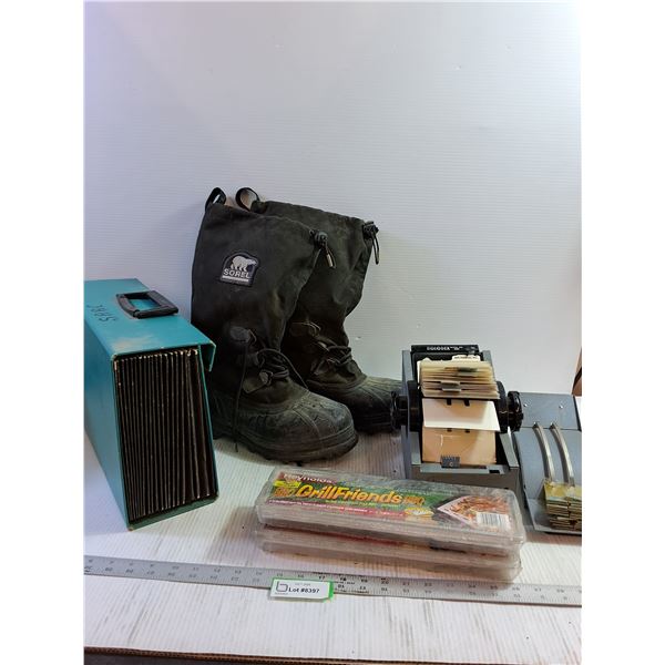 Mens Sorel Boots (SZ 11), Rolodex, File Organizer, BBQ Foil