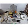 Image 1 : Vintage Blender, Toaster, Kitchen Knives, Serving Tray, Tupperware Salt & Pepper Shaker, Misc