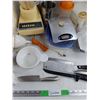 Image 5 : Vintage Blender, Toaster, Kitchen Knives, Serving Tray, Tupperware Salt & Pepper Shaker, Misc