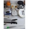 Image 6 : Vintage Blender, Toaster, Kitchen Knives, Serving Tray, Tupperware Salt & Pepper Shaker, Misc