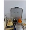Image 9 : Vintage Blender, Toaster, Kitchen Knives, Serving Tray, Tupperware Salt & Pepper Shaker, Misc