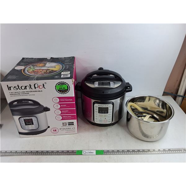 Instant Pot 7 in 1 Multi Use Programmable Pressure Cooker, Powers On, As Is, Pickup Preferred