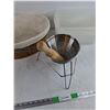 Image 3 : (3) Plastic Containers, Basket, Food Press Sieve