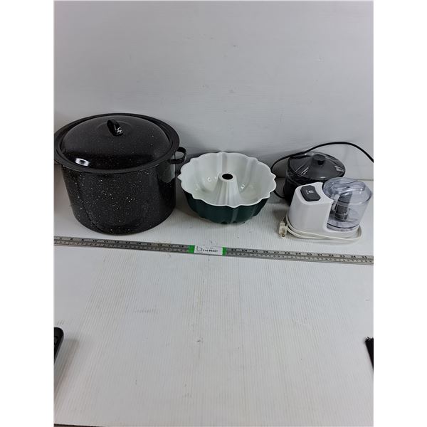 Canner,Bundt Pan,Fondue Pot, Electric Chopper-untested-as is