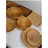 Image 2 : Assorted Wicker Baskets