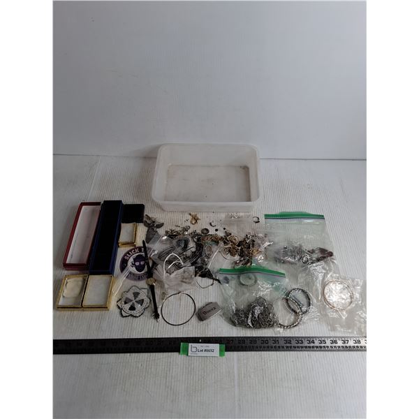 Large Assortment of Mostly Vintage Jewelry & Boxes, Plastic Tray