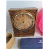 Image 2 : Loonie Coin Bank, Mantle Clock, Ball Caps, Hip Street Digital Audio, Edge Scissors, Misc.