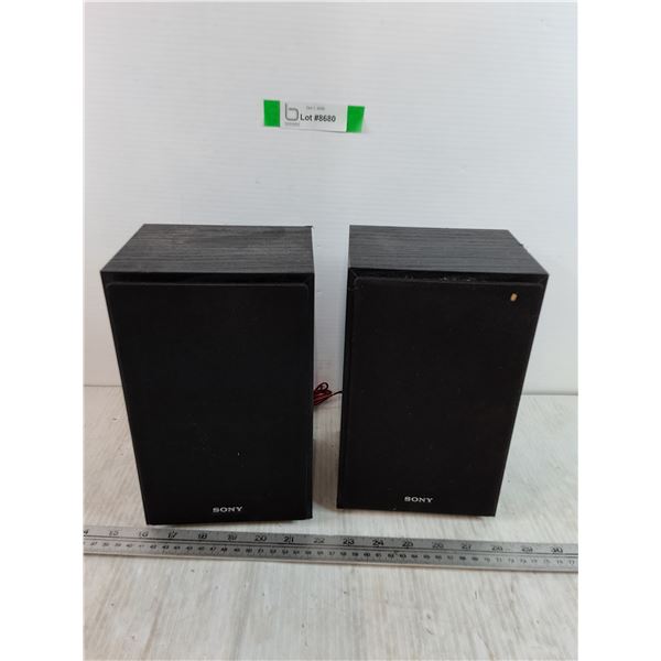 (2) Black Sony SS-CFX200 Bookshelf Speakers