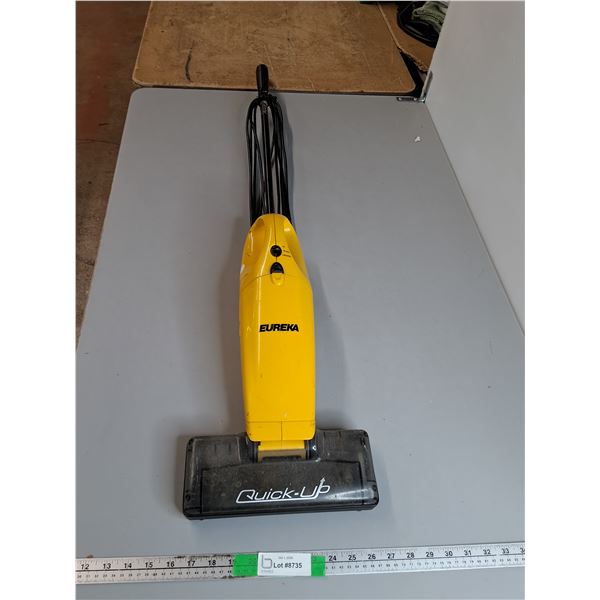 Eureka Quick-Up Vacuum- Powers On, Can't Ship