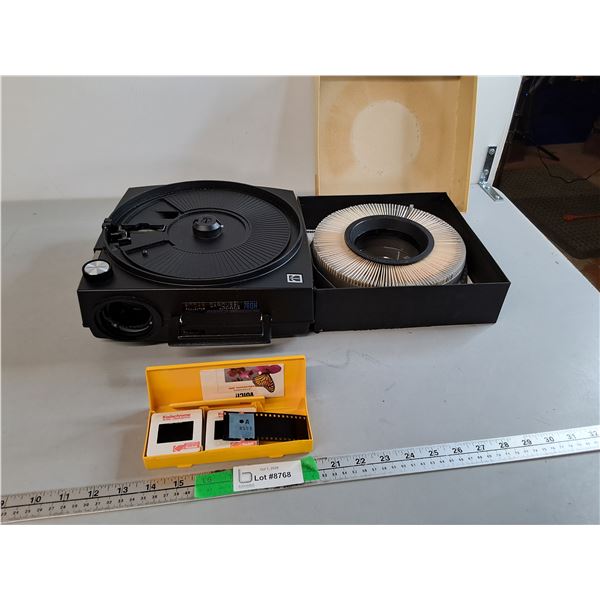Kodak Carousel 760H Projector- Powers On & Tray