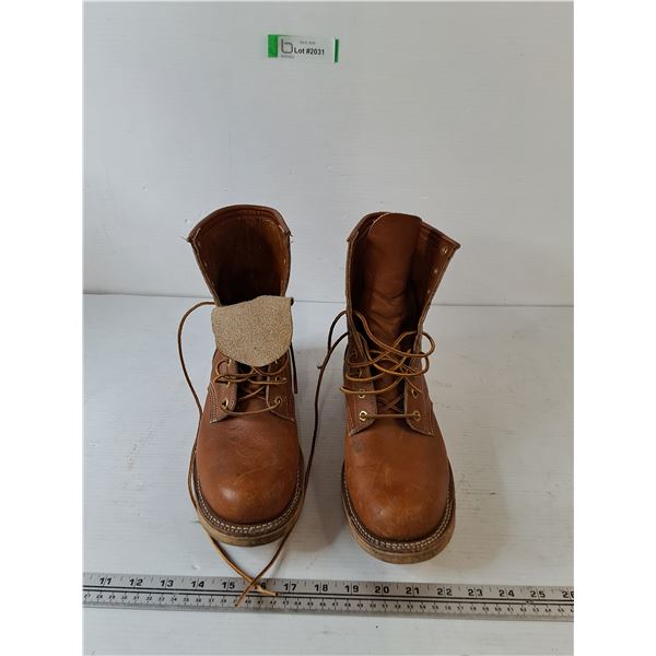 Size 8 Brown Canada West Boots