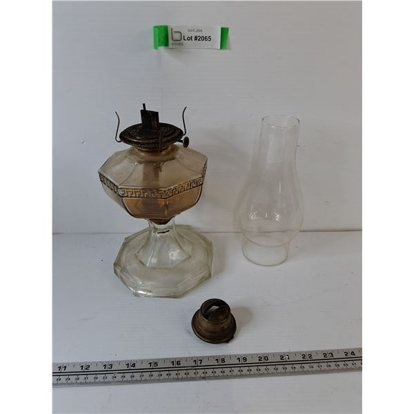 Kerosene Lamp with Glass Chimney