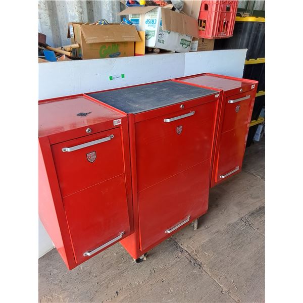 ***Large Red Beach Toolbox on Wheels No Shipping