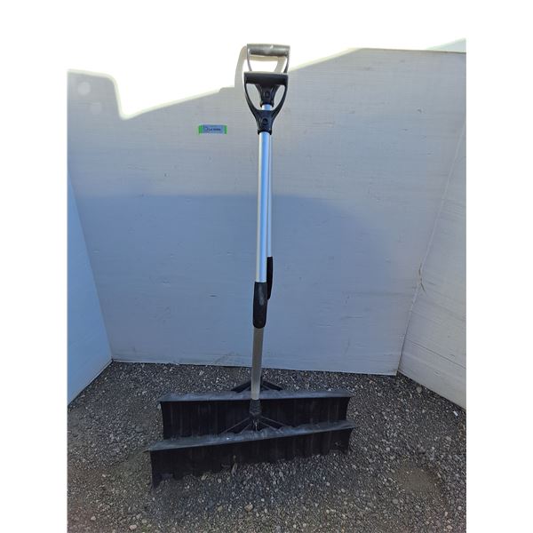 **(2) Snow Shovels No Shipping
