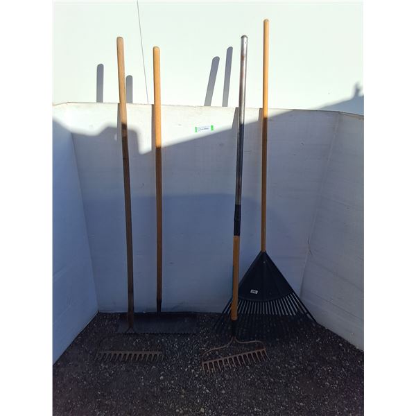 **(4) Rakes, (3) Metal (1] Plastic No Shipping
