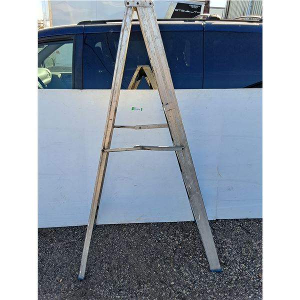**5-Step Stepladder No Shipping