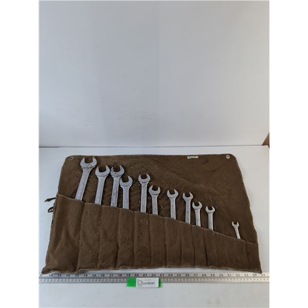 (11) Combination Wrenches, Fabric Tool Storage Roll