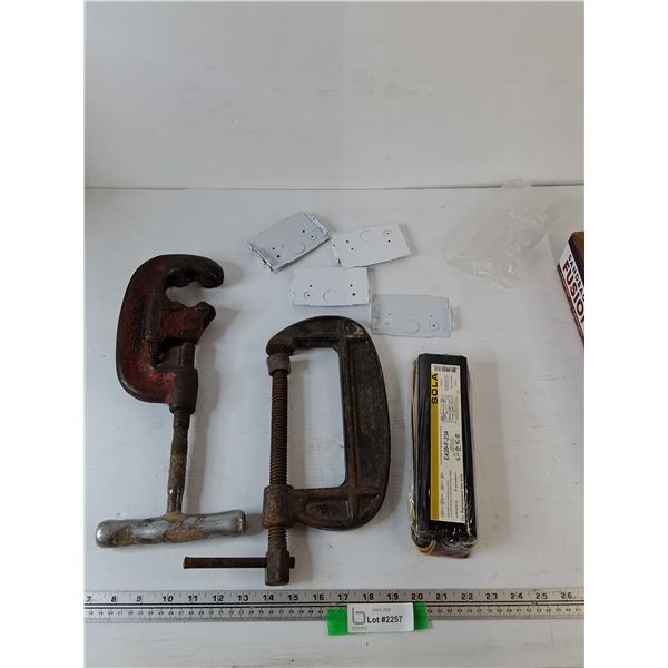 (1) C-Style Pipe Cutter, C-Clamp, Rapid Start Ballast, (6) Metal Covers