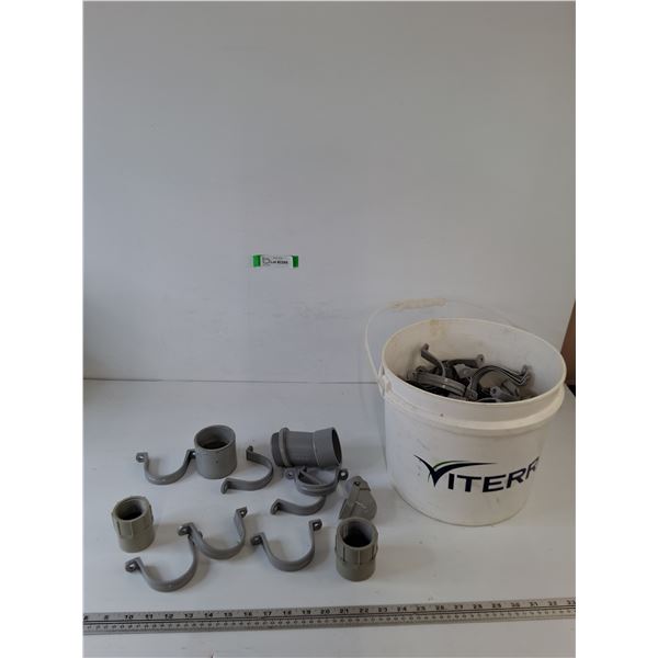 PVC Saddle Clamps, Coupler Pipe Fittings, Plastic Bucket
