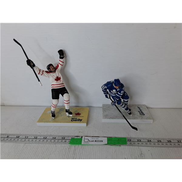 Sidney Crosby & Doug Gilmour Hockey Figurines with Stands up to 10"