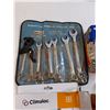 Image 2 : Various Wrenches, Replacement Vent Cap and Gasket Kit, Insulating Film