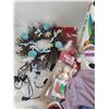 Image 4 : Nike Kid's Size 3 Runners, Women's Medium Blouse, Size 6 Jeans, Medium Skirt & Tshirt, Yoyo Set
