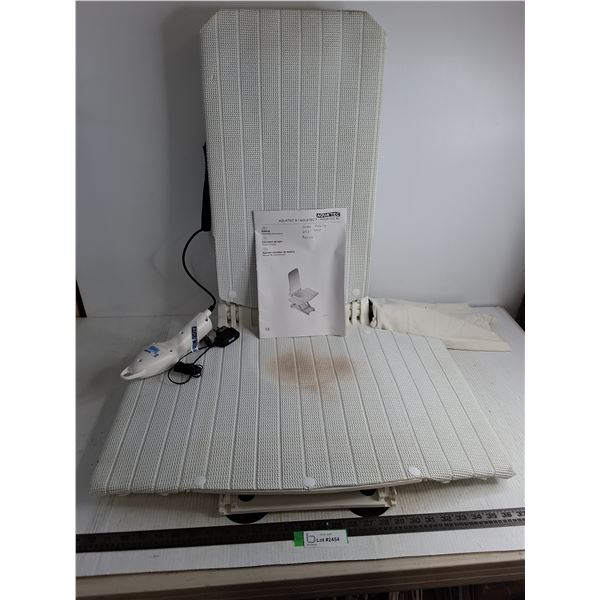 * Aquatec Bathlift - Powers On - 28" Wide & 28" High, Pickup Only