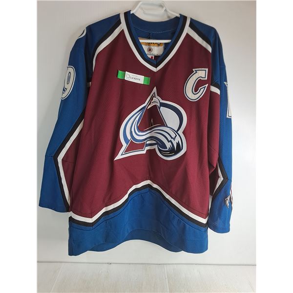 *Koho Large Colorado Avalanche Sakic #19 NHL Jersey