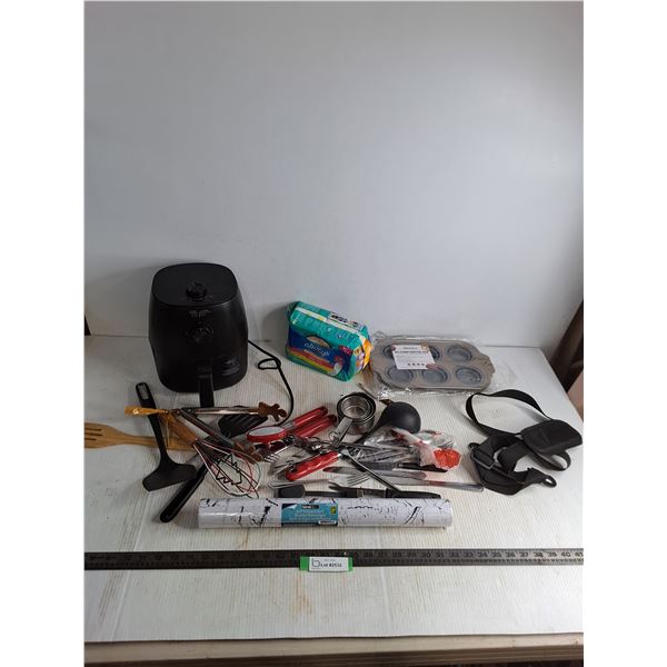 Walmart Air Fryer - Powers On - As is, Assorted Kitchenware, Sealed Muffin Pans, Feminine Pads