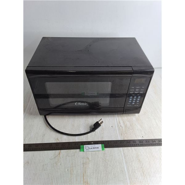 Classic Microwave Oven - Powers On - 18x13x10" - Pickup Only