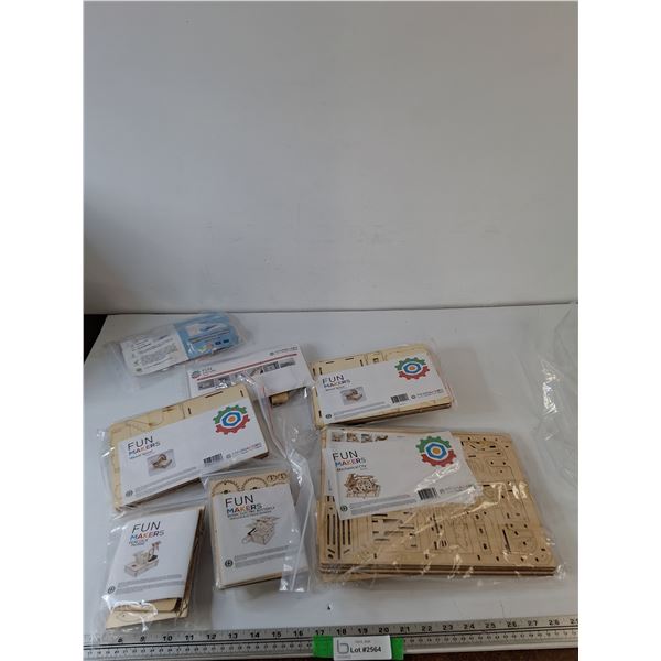 (6) New Minimakers STEM Building Toys